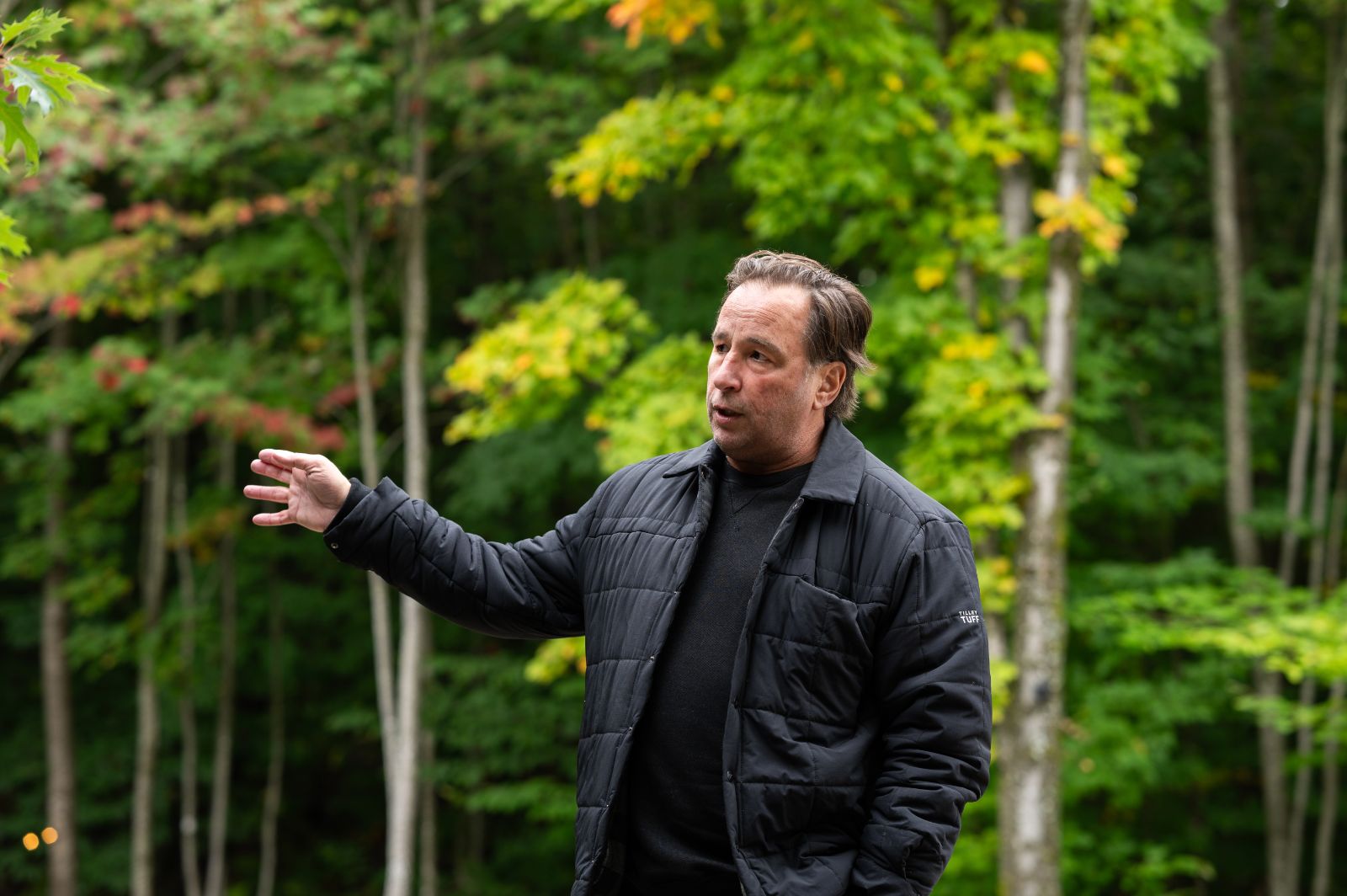 Christian Lefebvre explique sur le terrain